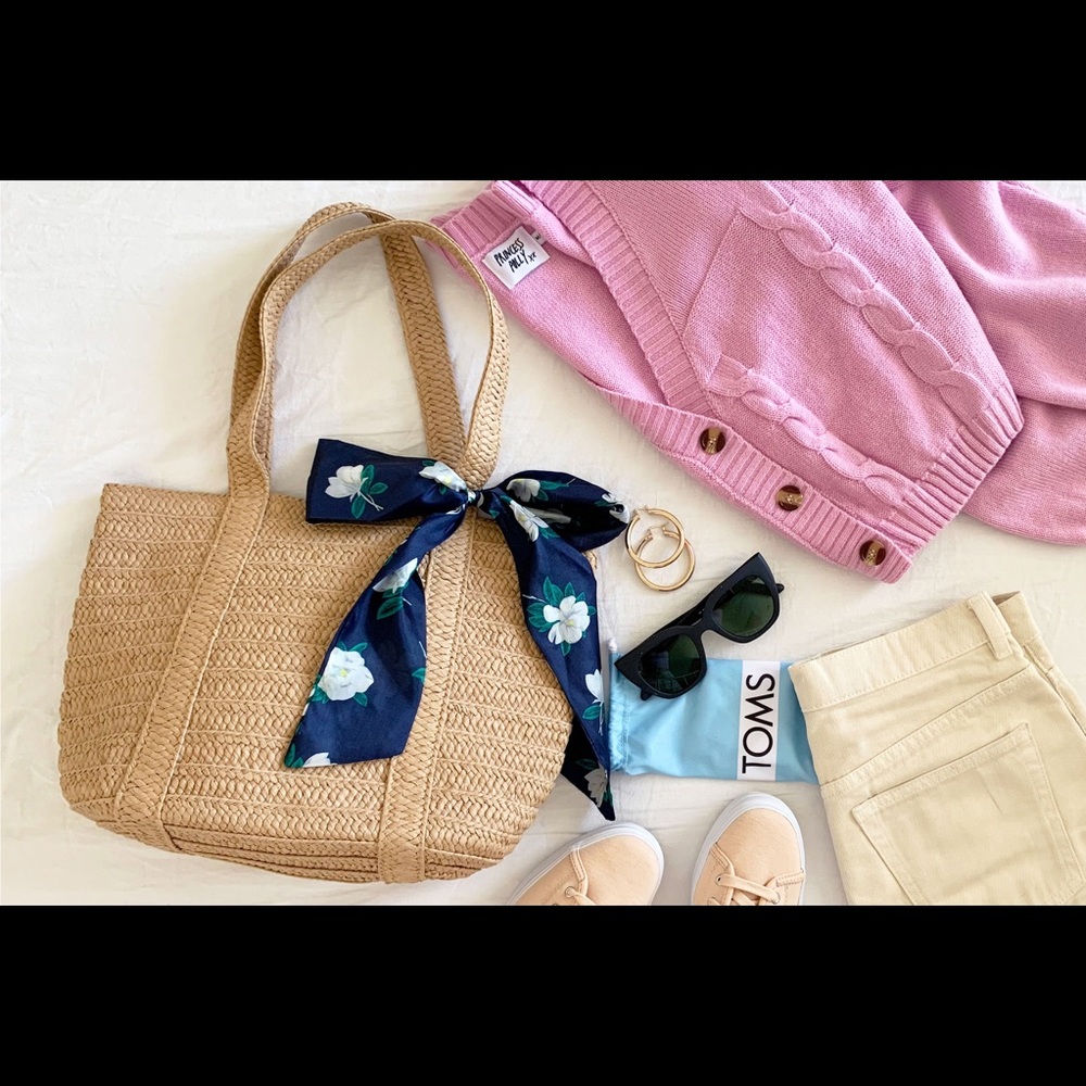 Draper James straw bag with floral bow